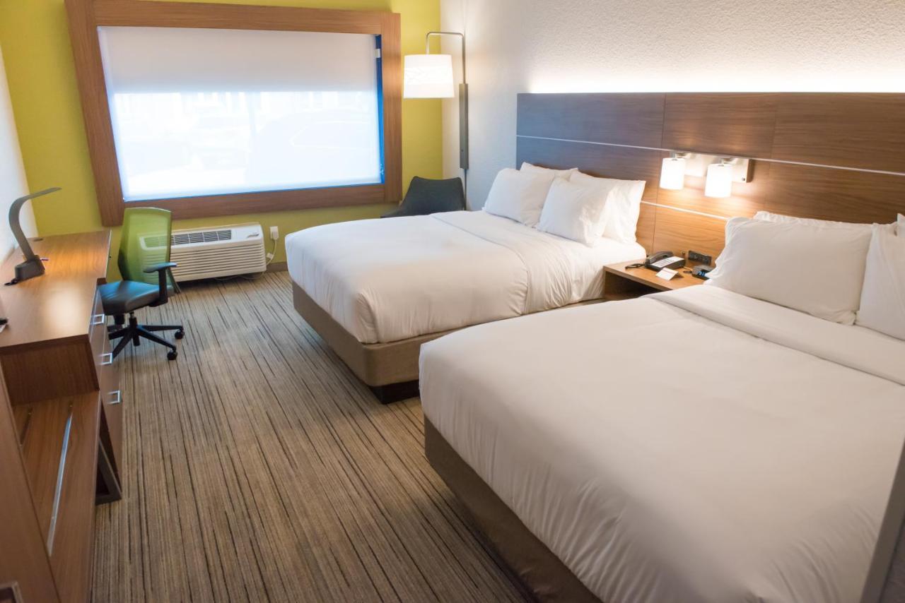 Holiday Inn Express Hotel & Suites Goshen By Ihg Exterior photo