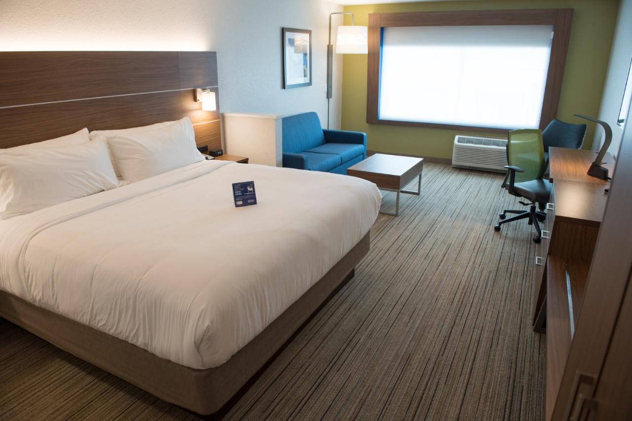 Holiday Inn Express Hotel & Suites Goshen By Ihg Exterior photo