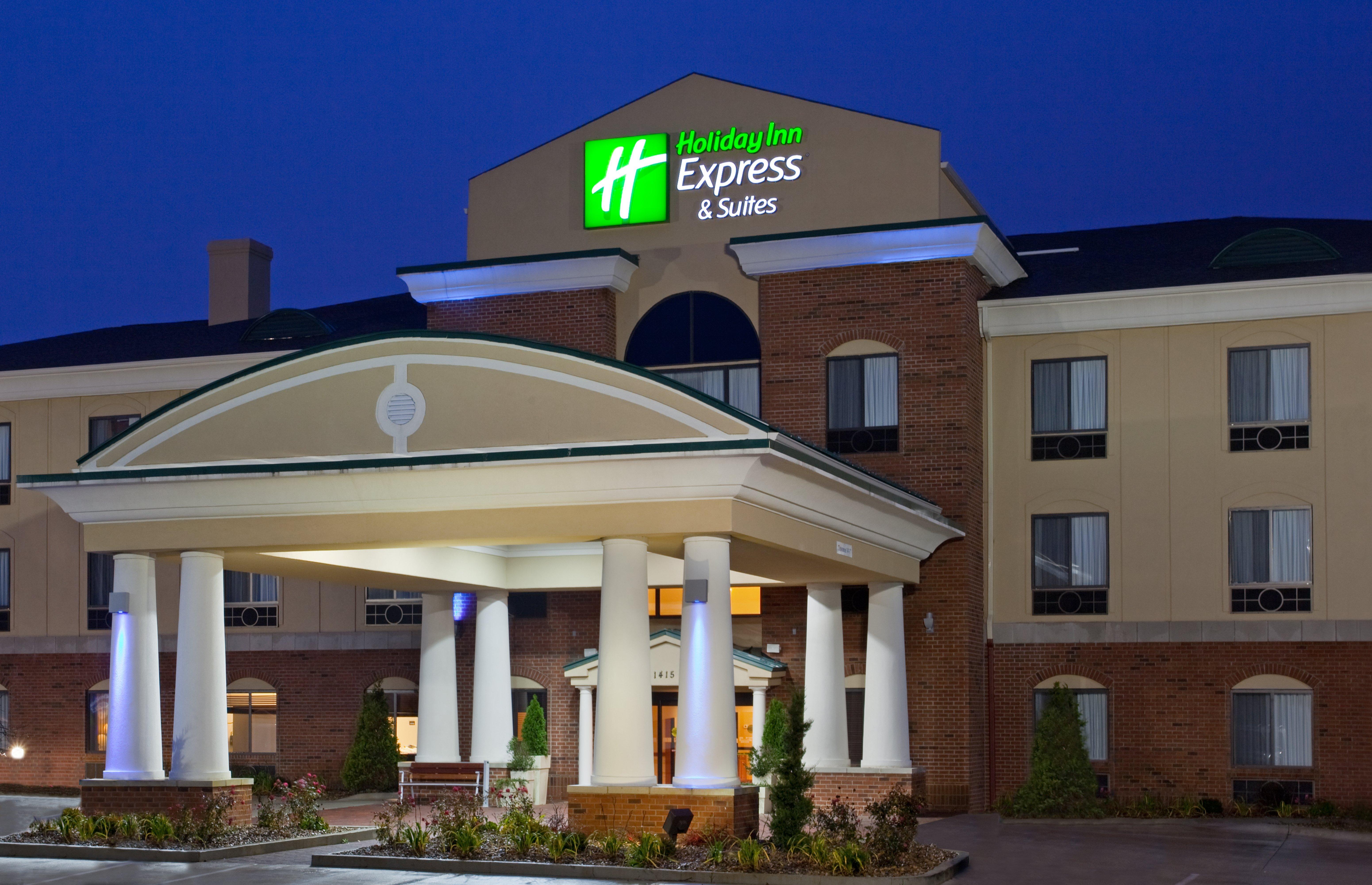 Holiday Inn Express Hotel & Suites Goshen By Ihg Exterior photo