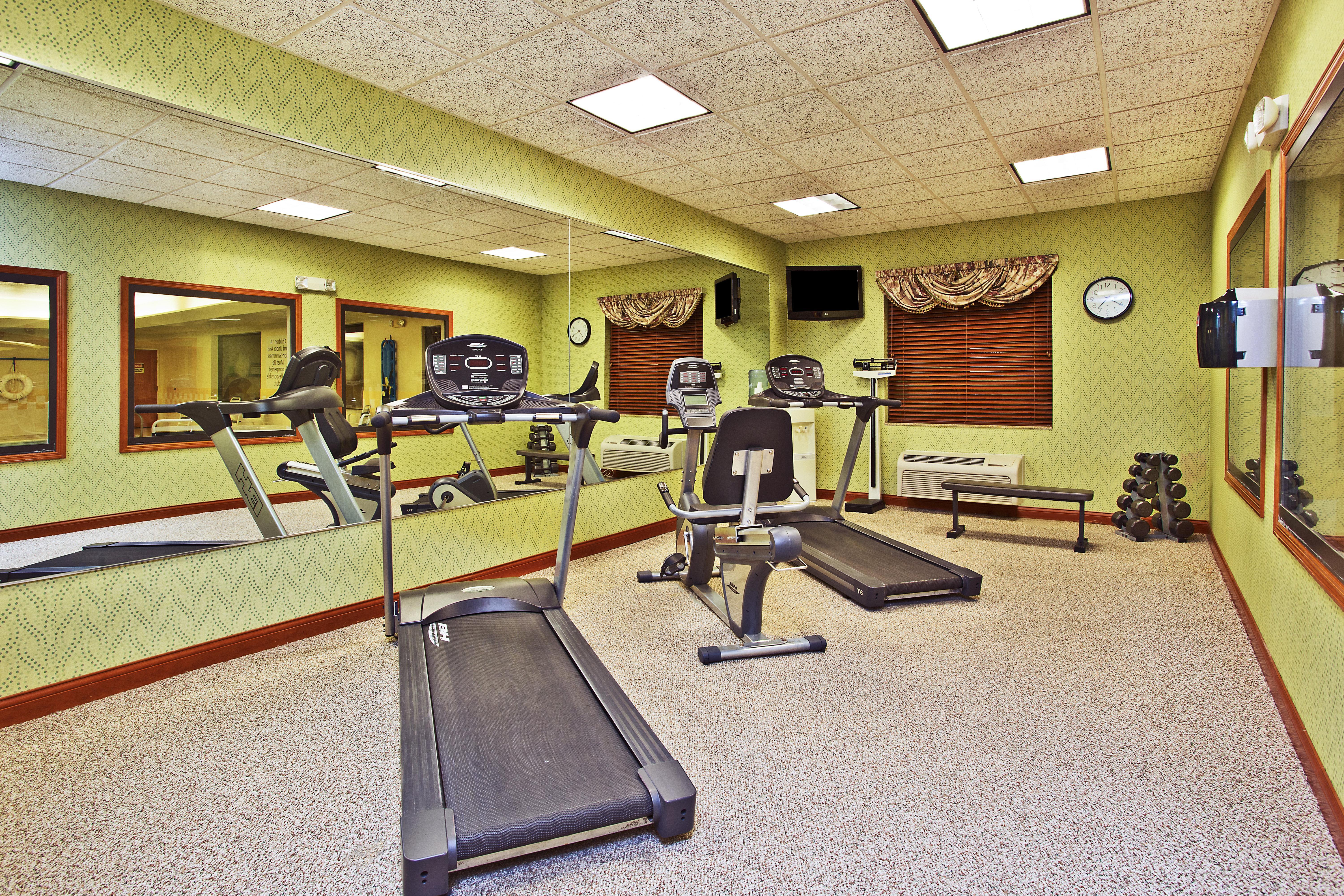 Holiday Inn Express Hotel & Suites Goshen By Ihg Exterior photo
